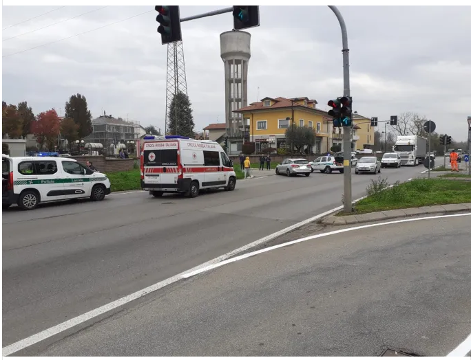 Schianto Tra Un Auto E Uno Scooter Sulla Saronno Monza Grave Un Enne