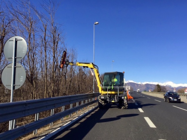 Lavori Notturni Di Potatura Sull'Autostrada Dei Laghi: Doppia Chiusura ...