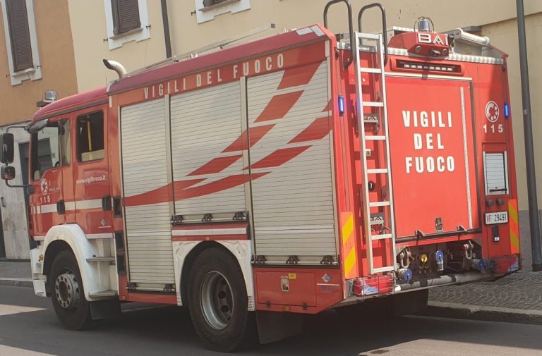 Incendio Nella Casa Del Guardiano Delle Acque Ad Abbiategrasso Forse Causato Da Un Abusivo