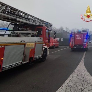 Pavia: precipita all'interno di un silos profondo 20 metri, operaio soccorso dai Vigili del fuoco