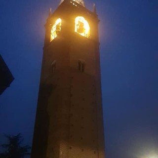 - (FOTONOTIZIA) - Pieve del Cairo, riaccesa l'illuminazione del campanile