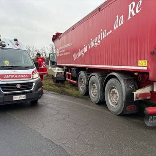 Pieve del Cairo: accusa un malore sul camion, muore un 46enne