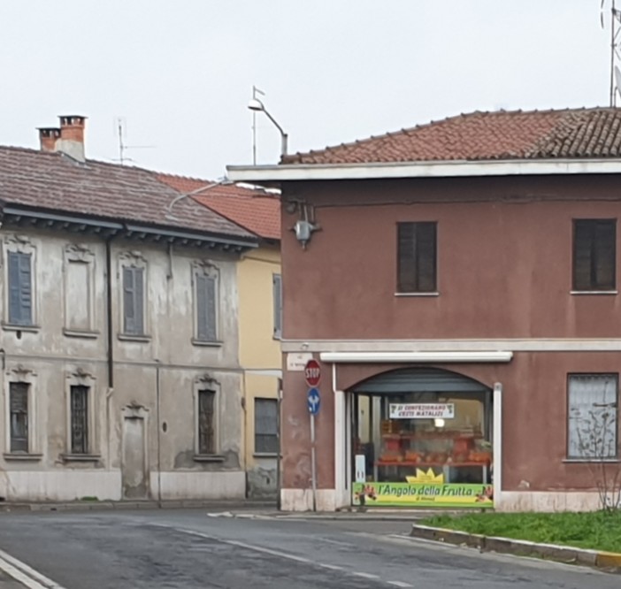 Magenta, i ladri in bicicletta non si fermano: rubano persino dal fruttivendolo