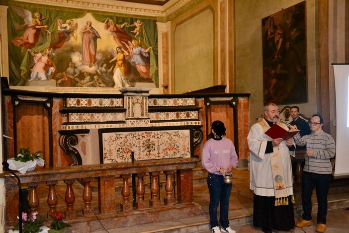 LA FOTONOTIZIA. Mede, inaugurato il nuovo altare maggiore della &quot;Chiesa degli Angeli&quot; dopo il restauro