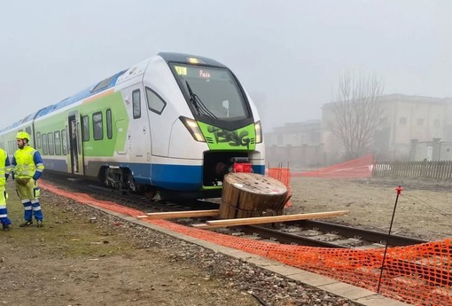 Bobina sui binari della Vercelli-Pavia-Torre Beretti, treni bloccati per alcune ore