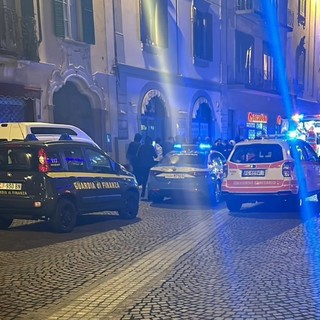 Vigevano: lite in via Dante sfocia in rissa, feriti due ragazzi