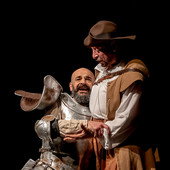 Pavia: nel cortile del Broletto &quot;Le avventure di Don Quijote e Sancho Panza&quot;