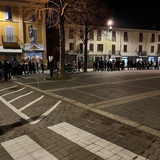 Mede, centinaia di persone alla fiaccolata nel ricordo di Andrea Ranzani Magni