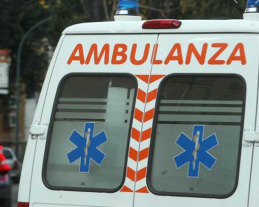 Zeme: donna 58enne urtata da un furgone in via Turati