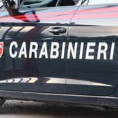 Zinasco: inseguono un furgone con lo scooter e tentano di rapinarlo, 45enne denunciato. Nei guai anche un minorenne