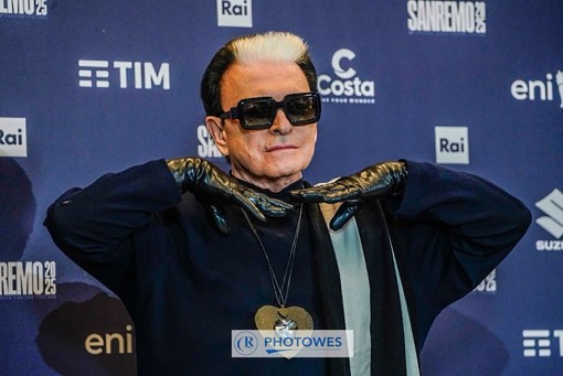 Sanremo 2025, Cristiano Malgioglio tra i co-conduttori della seconda serata del Festival: &quot;Felice ed emozionato di esserci. I miei look? Sono ispirati alle dive degli anni Quaranta&quot;