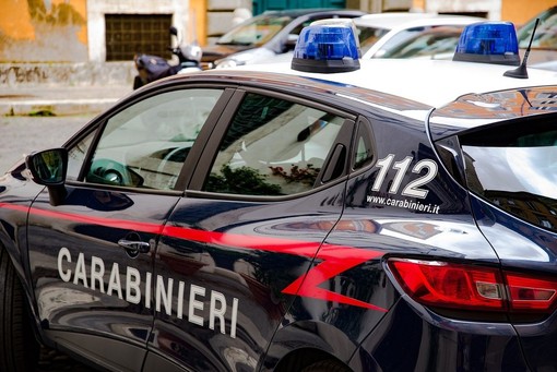 Sangue alla stazione di Melegnano, 22enne in gravi condizioni con ferite al torace e alla schiena