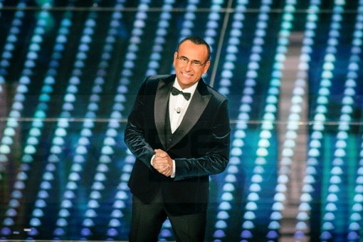 Sanremo 2025, via al “toto-share”: i bookmaker premiano Carlo Conti, per la prima serata “ribaltone” papillon