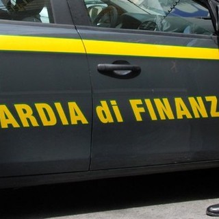 Addobbi e accessori per le feste: la Gdf sequestra oltre 47 milioni di articoli