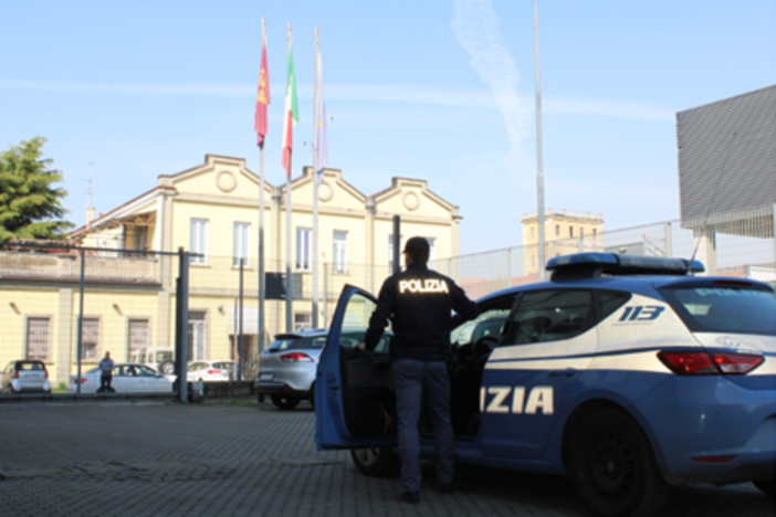 Vigevano: tentata rapina in un supermercato, denunciate tre persone