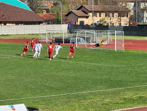 Appassionante la sfida playoff con l'Oltrepo (qui il 2-0 di Pedrabissi oggi su rigore contro la Virtus Binasco) a braccetto di Solbiatese e Club Milano al terzo posto a -8 dal Pavia secondo