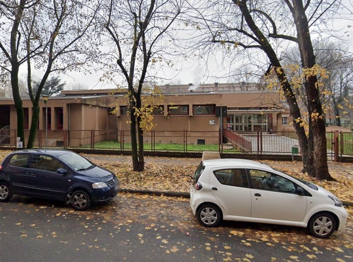 Novara: finto allarme bomba alla scuola dell’infanzia Collodi, evacuati 80 bambini