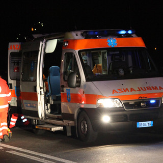 Tamponamento nella notte sull'autostrada A7, muore un motociclista con il suo cane