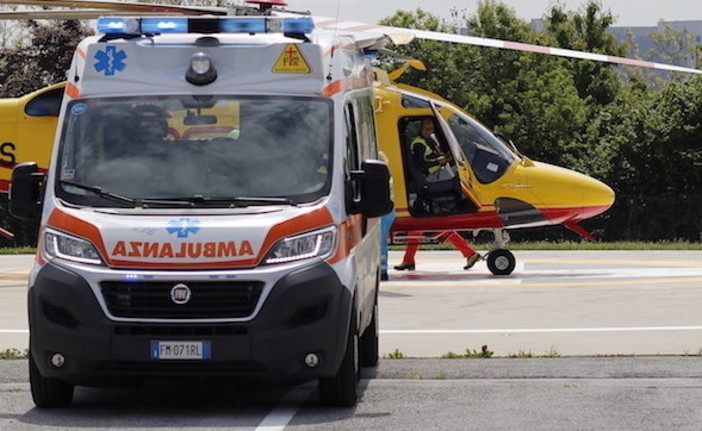 Tragico incidente sull'A26: due morti e due feriti, traffico bloccato