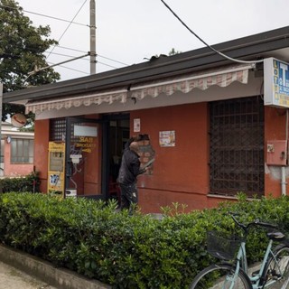 Magenta: ladri al bar della stazione, rubati i gratta e vinci