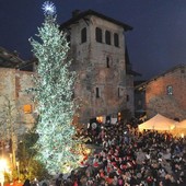 Il Borgo di Babbo Natale: La Magia del Natale Rivive nel Cuore del Ricetto di Candelo nel Biellese