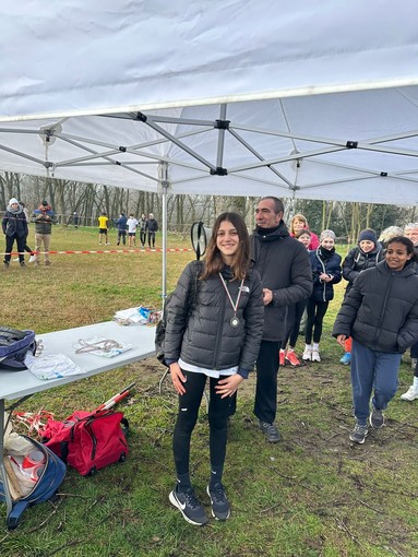 Vigevano, le cadette della scuola media Robecchi campionesse provinciali di corsa campestre