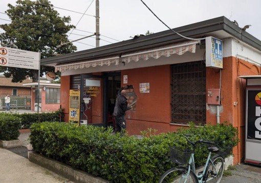 Magenta: ladri al bar della stazione, rubati i gratta e vinci