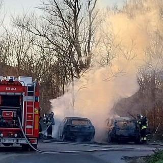 Boffalora sopra Ticino: auto in fiamme lungo la strada che porta al Ticino, si teme il dolo