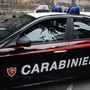 Torre d'Isola, vede un uomo che gli ruba l'auto e lo insegue. Intervengono i carabinieri, denunciato un 55enne