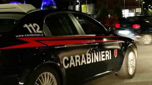 Vigevano: perde il controllo dell'auto e ne tampona due parcheggiate