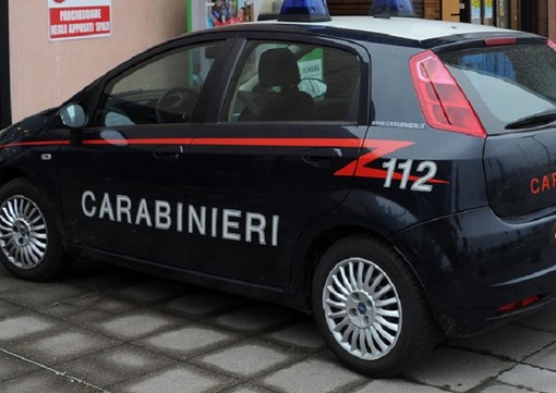 Vittuone: ruba duecento euro di alcolici al Destriero, ma la sicurezza la ferma e i Carabinieri la arrestano