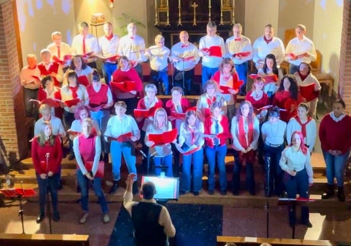 Robecco sul Naviglio: strepitoso successo per la corale polifonica a Castellazzo dè Barzi per il concerto di Natale