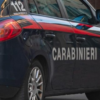 Uomo trovato morto in strada in provincia di Milano: si indaga per omicidio