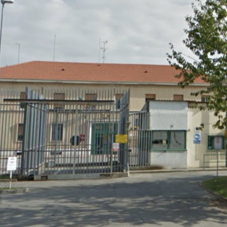 Lite tra detenuti nel carcere di Novara, ferito poliziotto penitenziario