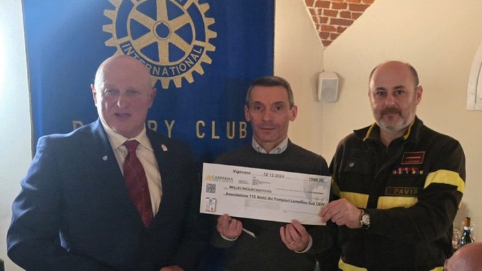 Il Rotary Club Cairoli dona 1.500 euro all'associazione amici dei Pompieri Lomellina Sud