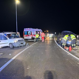 Lomello: scontro tra suv e furgone sulla statale 211, quattro persone soccorse in codice giallo