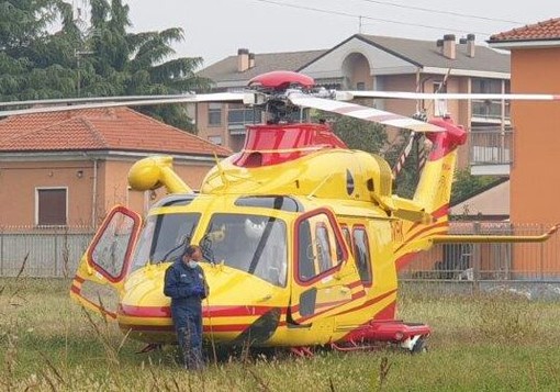 Abbiategrasso: caduta da cavallo, donna trasferita in ospedale con il codice giallo