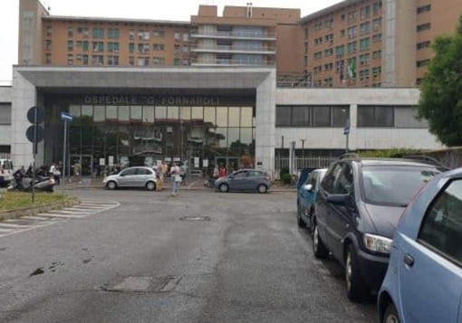 Magenta: armato di coltello all’ospedale Fornaroli, bloccato e denunciato dai carabinieri