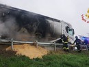 Casteggio-Broni: camion in fiamme sull'autostrada A21, sul posto i Vigili del fuoco