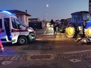 San Martino Siccomario: scontro tra moto e trattore in via Roma, ferito un 18enne