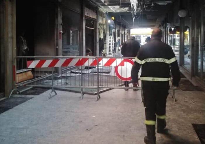 Abbiategrasso: incendio Galleria Mirabello, eseguite due ordinanze cautelari