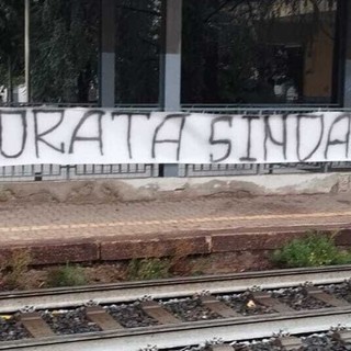 ”Morata sindaco”: il caso Ballarini sale, sui social.. e in stazione a Corbetta