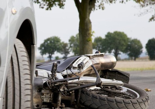 Milano: auto contro un centauro. Grave motociclista a San Giuliano Milanese