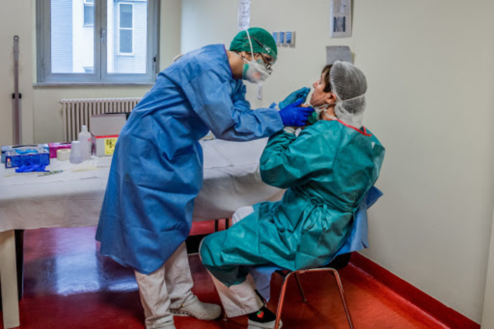 Asst Pavia potenzia l’attività di esecuzione dei tamponi per la ricerca del Covid-19