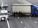 Ladri assaltano un furgone portavalori sulla A4: autostrada bloccata