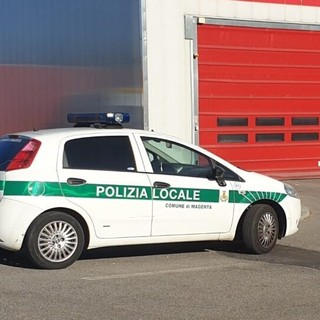 Magenta: extracomunitari allontanati dalla Polizia locale dal parcheggio davanti all’ospedale