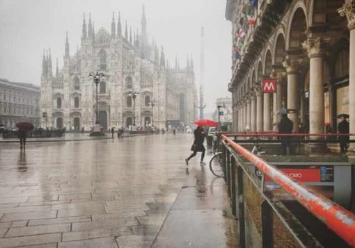 Milano, 40 mm di pioggia in 1 ora: disagi e chiusura di strade