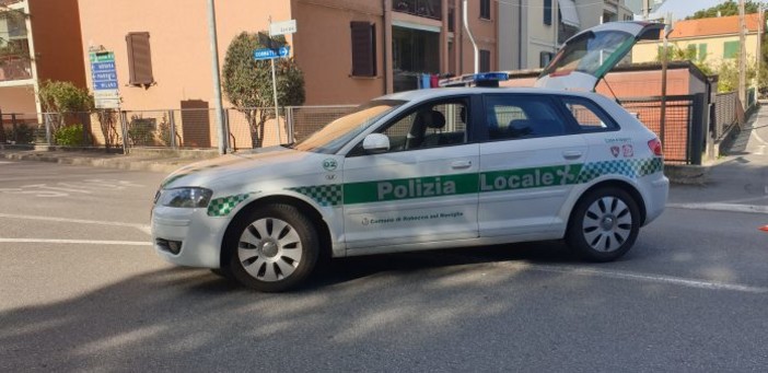 Automobilista senza patente da 24 anni scoperto dalla Polizia locale di Robecco durante un controllo