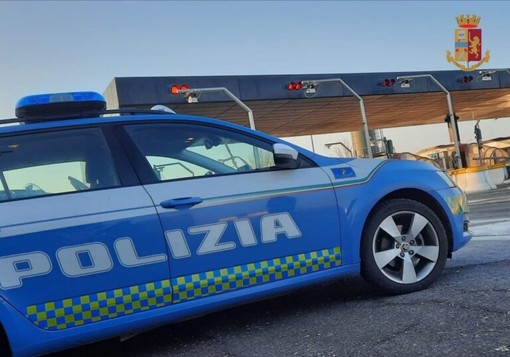 Giovani di Magenta arrestati dalla Polizia Stradale di Modena in autostrada: nascondevano un chilo di cocaina