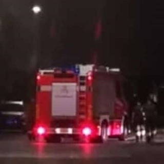 Magenta: container in fiamme nel parcheggio dipendenti dell’ospedale Fornaroli